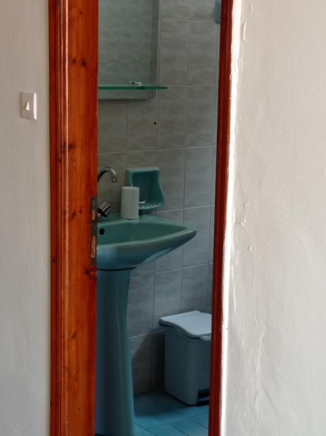 פאלאוקסטריצה Litheri-Studios&Apartment מראה חיצוני תמונה