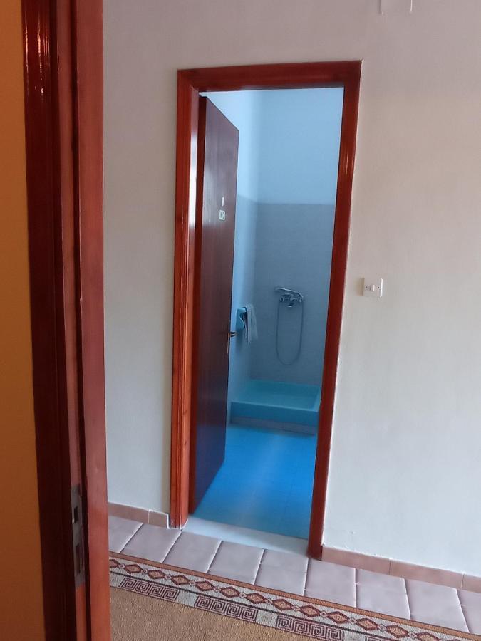 פאלאוקסטריצה Litheri-Studios&Apartment מראה חיצוני תמונה