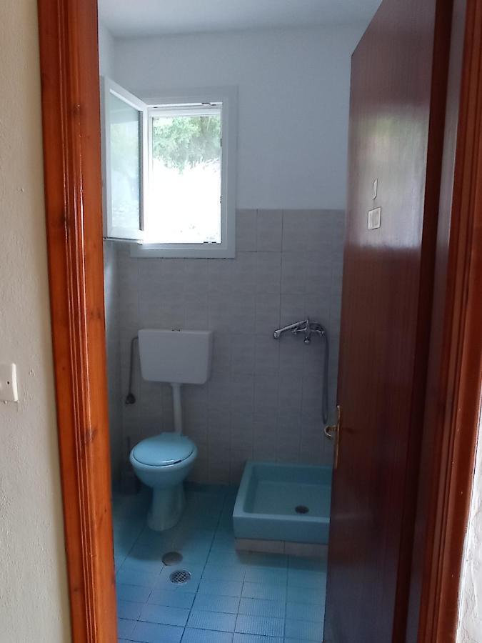 פאלאוקסטריצה Litheri-Studios&Apartment מראה חיצוני תמונה