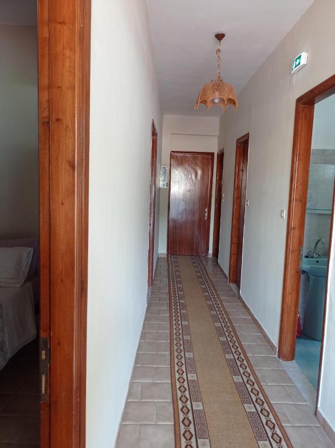פאלאוקסטריצה Litheri-Studios&Apartment מראה חיצוני תמונה
