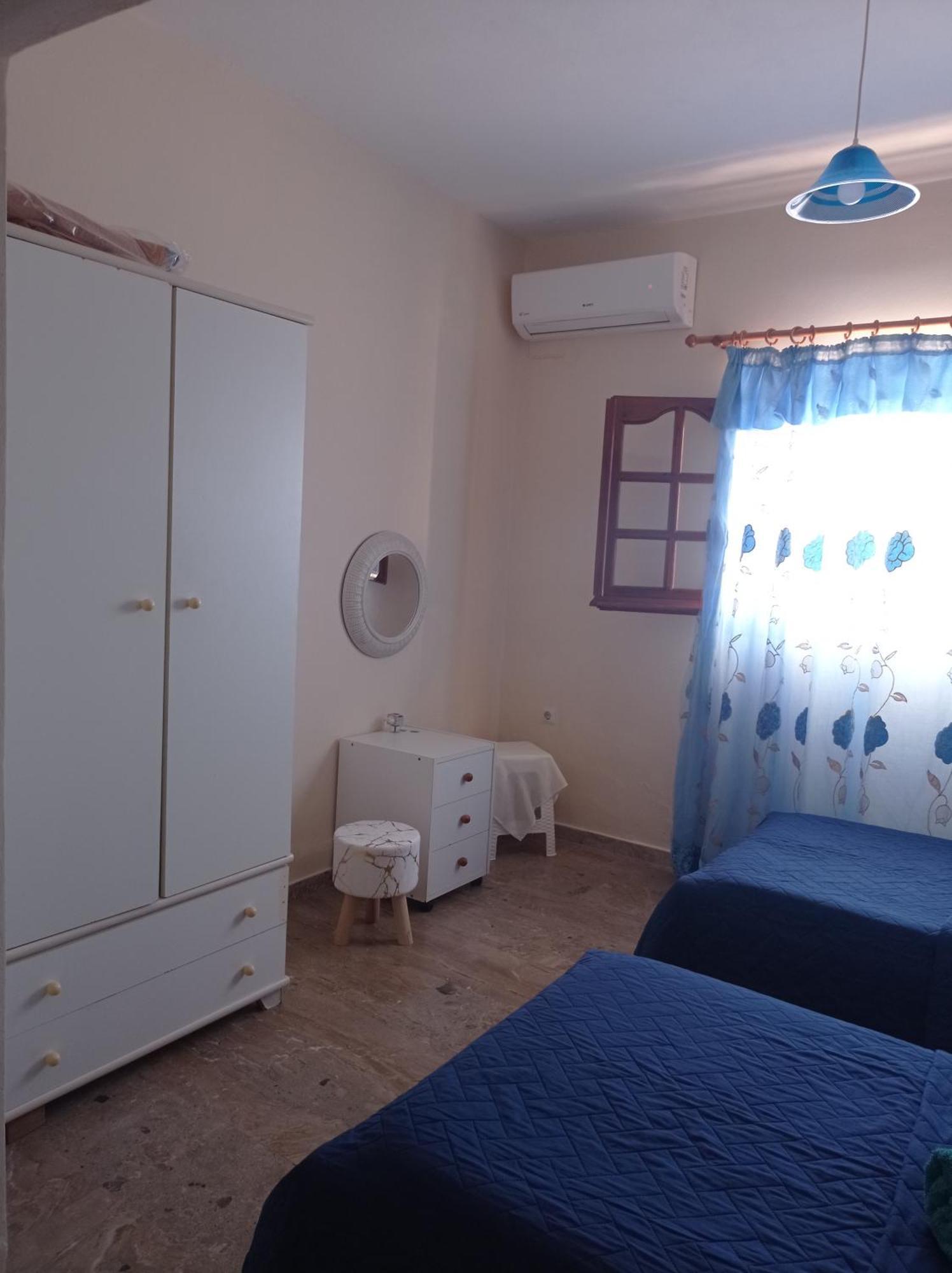 פאלאוקסטריצה Litheri-Studios&Apartment מראה חיצוני תמונה