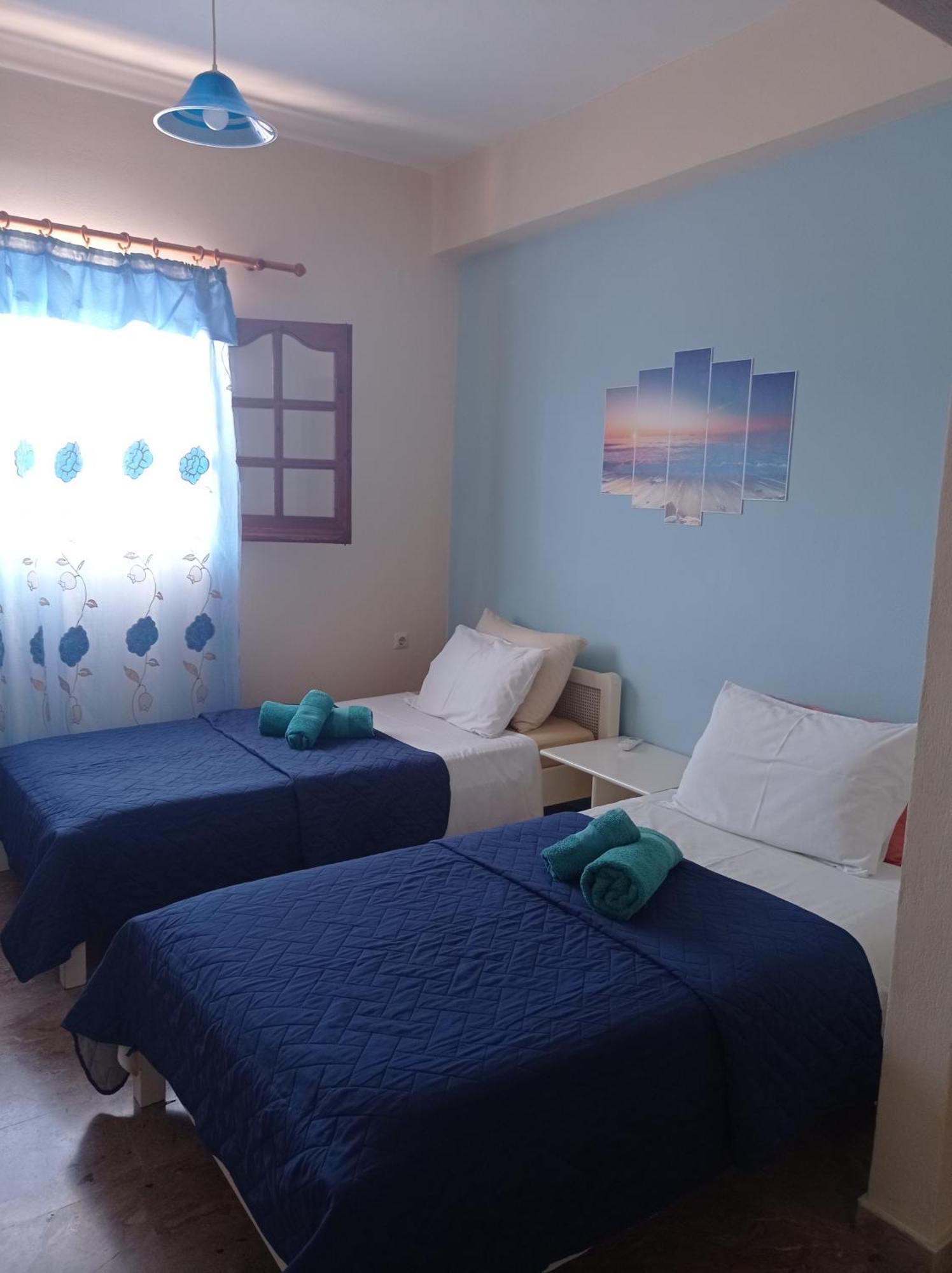 פאלאוקסטריצה Litheri-Studios&Apartment מראה חיצוני תמונה